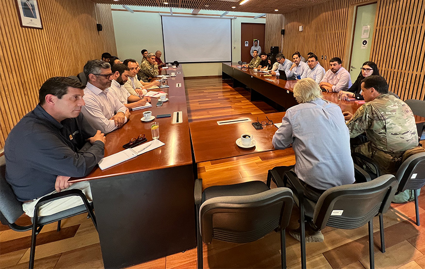 Jedena Araucanía y delegado presidencial refuerzan coordinación con alcaldes de Malleco para combate de incendios